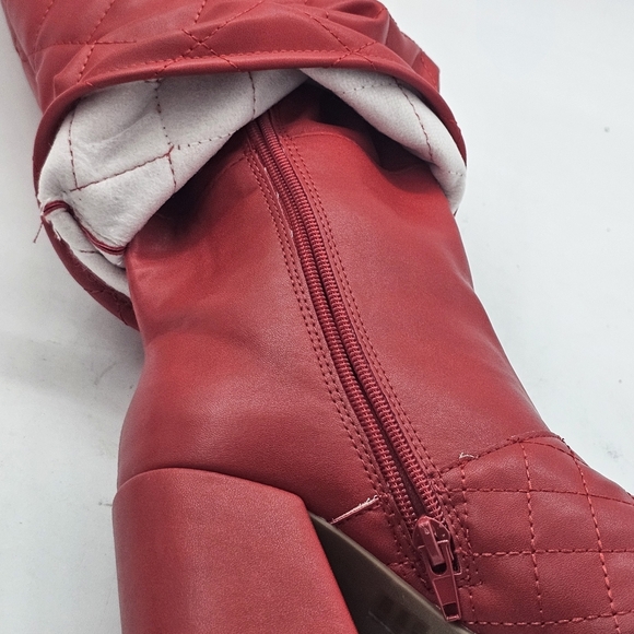 Wild Diva Lounge London Quilted Knee High Boot Red Size 5.5 NWOB - Picture 9 of 10